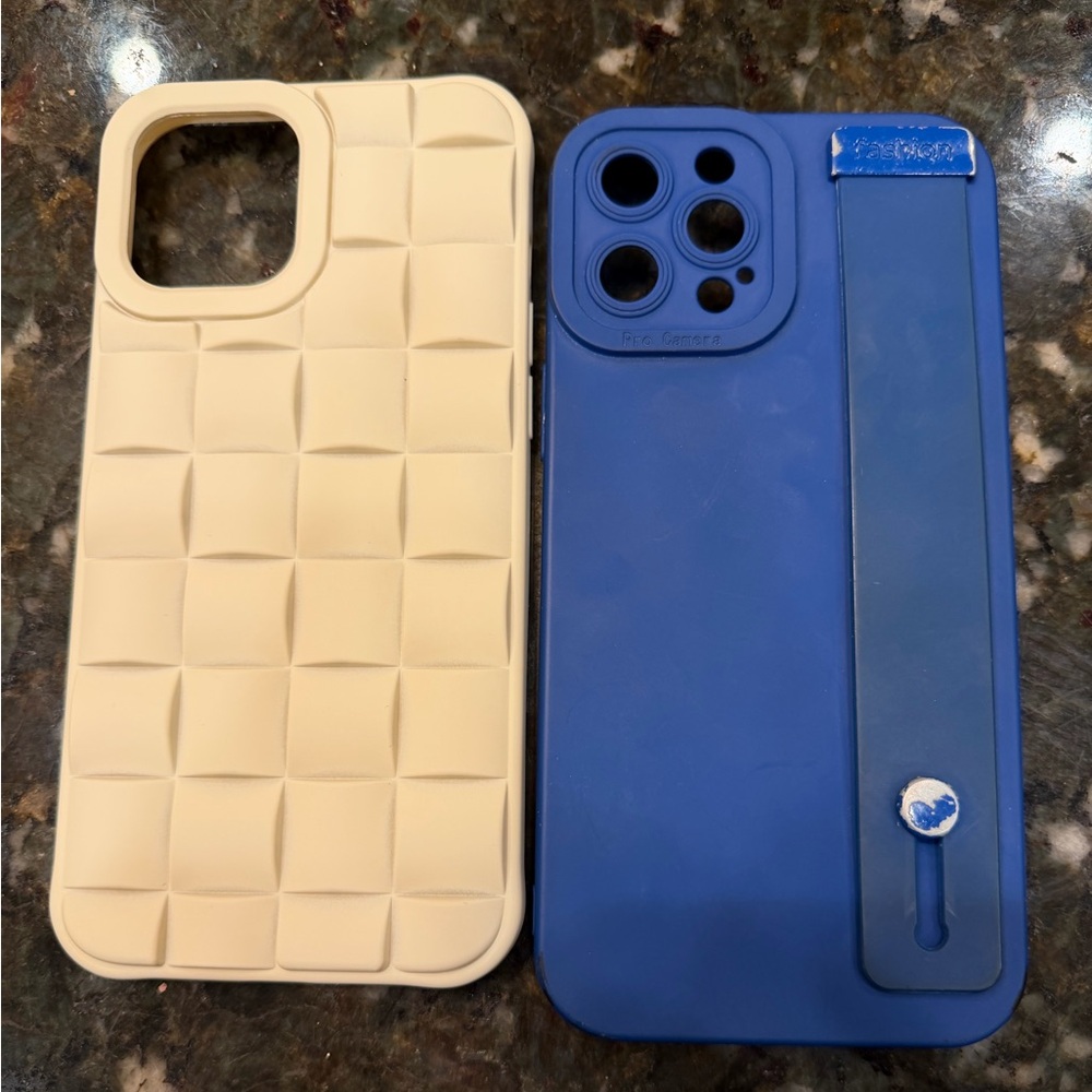 iPhone 12 Pro Max Spigen Cream and Blue Phone Case Duo